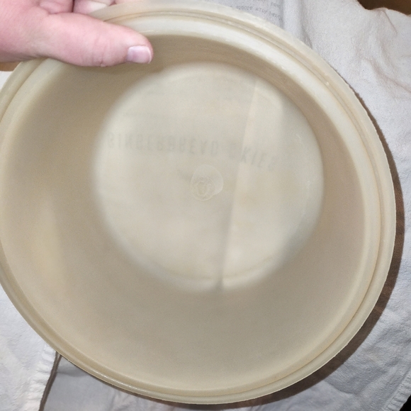 Vintage style Tupperware cake taker - Picture 5 of 7